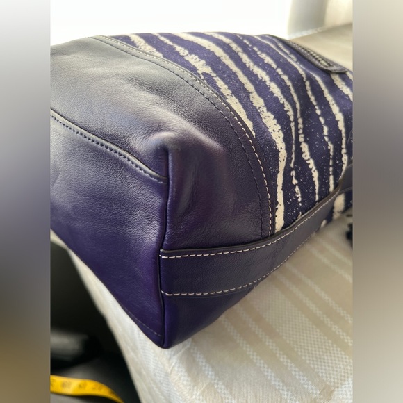 Coach Purple Legacy Zebra Print Duffle Bag - Picture 10 of 16